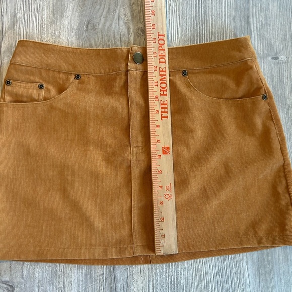 NWT Evenuel Large Women’s Mustard Yellow Corduroy Mini Skirt Pockets & Front Zip - Picture 7 of 7